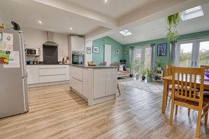 Kitchen/Diner- click for photo gallery